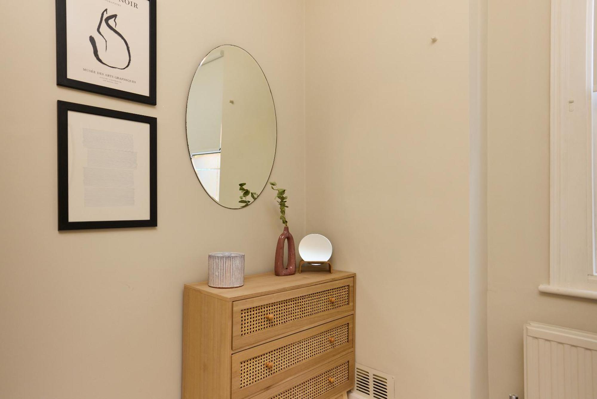 The Furness Hideout - Charming 2bdr Flat With Garden * Лондон